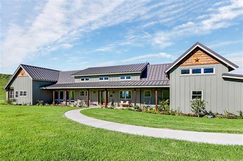 ranch style house with metal|farmhouse one story metal homes.